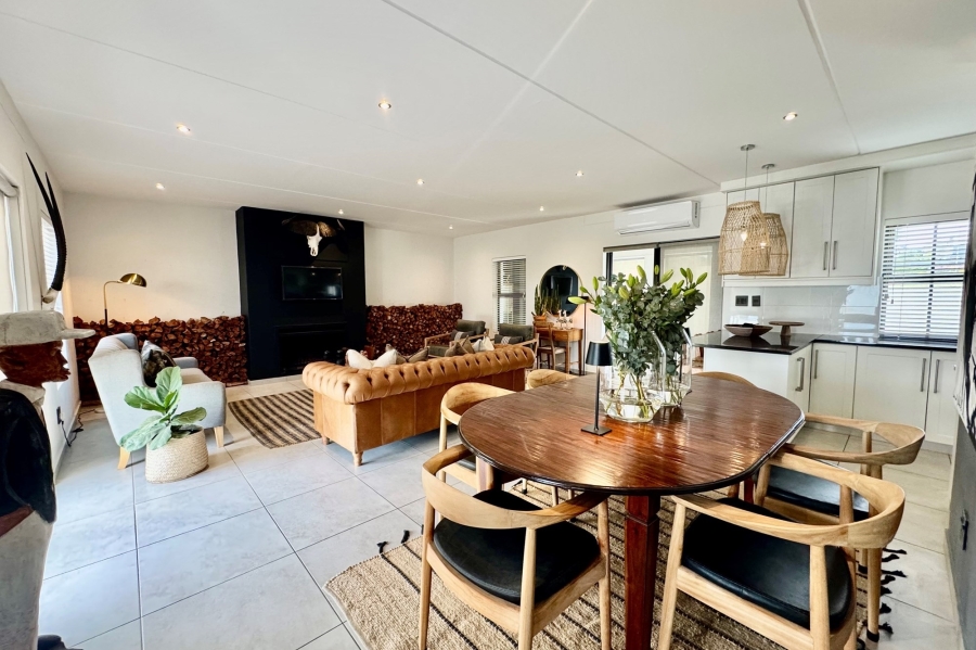 To Let 3 Bedroom Property for Rent in Graanendal Western Cape